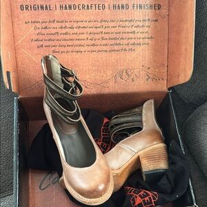 Freebird Brown Heeled Shoes with Vintage Straps